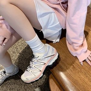 Salomon XT QUEST white sneaker shoes size 5